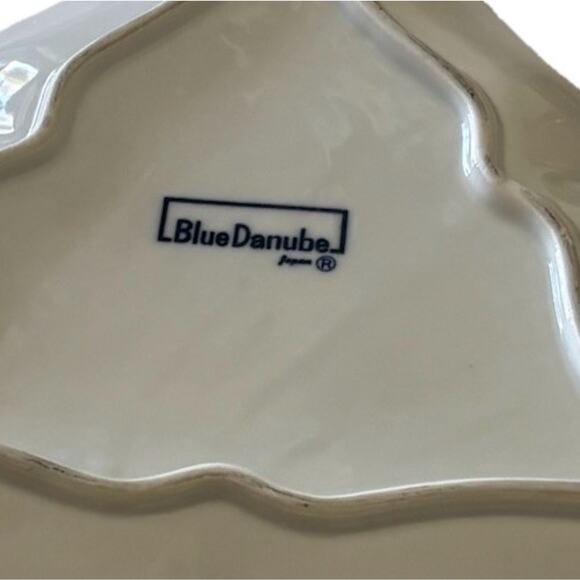 Blue Danube Blue White Onion Triangular Vegetable Bowl Vintage Floral 9" - Picture 6 of 7